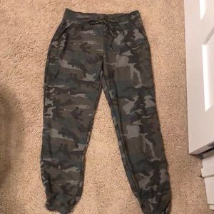 Camouflage joggers